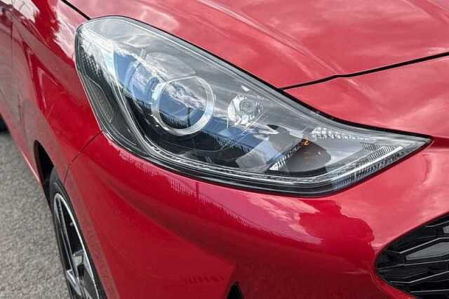 Hyundai I10 1.0 Premium Hatchback 5dr Petrol Auto Euro 6 (s/s) (63 ps) Red