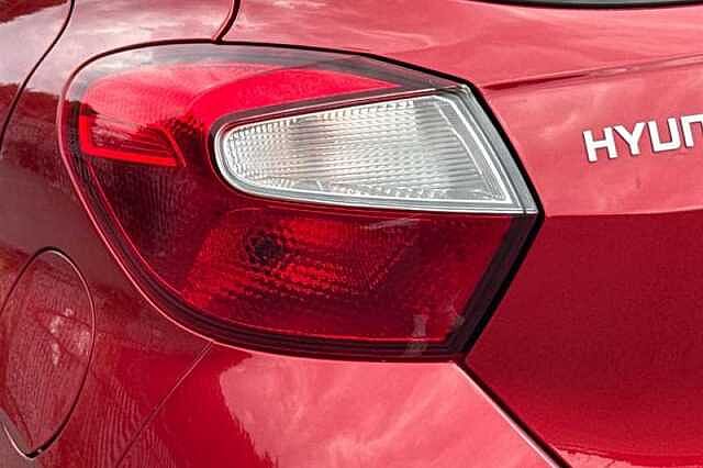 Hyundai I10 1.0 Premium Hatchback 5dr Petrol Auto Euro 6 (s/s) (63 ps) Red
