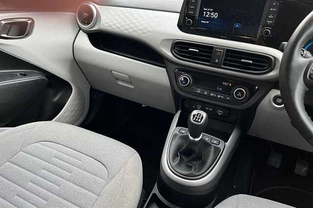 Hyundai I10 1.2 Premium Hatchback 5dr Petrol Manual Euro 6 (s/s) (79 ps) Grey