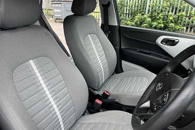 Hyundai I10 1.2 Premium Hatchback 5dr Petrol Manual Euro 6 (s/s) (79 ps) Grey