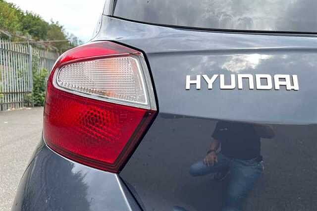 Hyundai I10 1.2 Premium Hatchback 5dr Petrol Manual Euro 6 (s/s) (79 ps) Grey