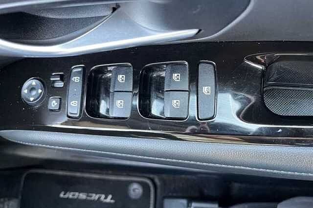 Hyundai TUCSON 1.6 h T-GDi Premium SUV 5dr Petrol Hybrid Auto Euro 6 (s/s) (230 ps) Blue