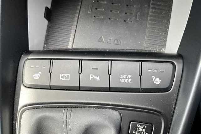 Hyundai BAYON Bayon 1.0 TGDi Ultimate 5dr DCT Hatchback Black