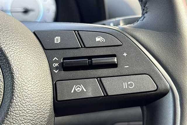Hyundai BAYON 1.0 T-GDi Tech Line SUV 5dr Petrol DCT Euro 6 (s/s) (90 ps)