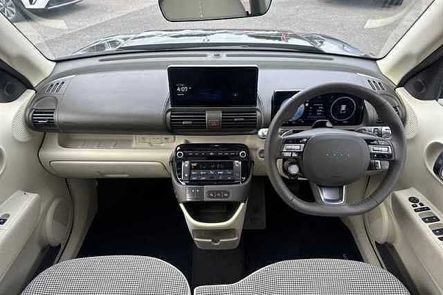 Hyundai INSTER Long Range 49kWh 02 SUV 5dr Electric Auto (115 ps) Black