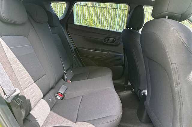 Hyundai BAYON 1.0 T-GDi Black Line SUV 5dr Petrol DCT Euro 6 (s/s) (90 ps) Green