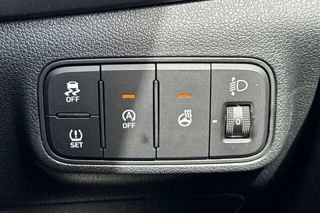 Hyundai BAYON 1.0 T-GDi Black Line SUV 5dr Petrol DCT Euro 6 (s/s) (90 ps) Green