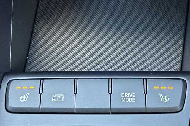 Hyundai BAYON 1.0 T-GDi Black Line SUV 5dr Petrol DCT Euro 6 (s/s) (90 ps) Green