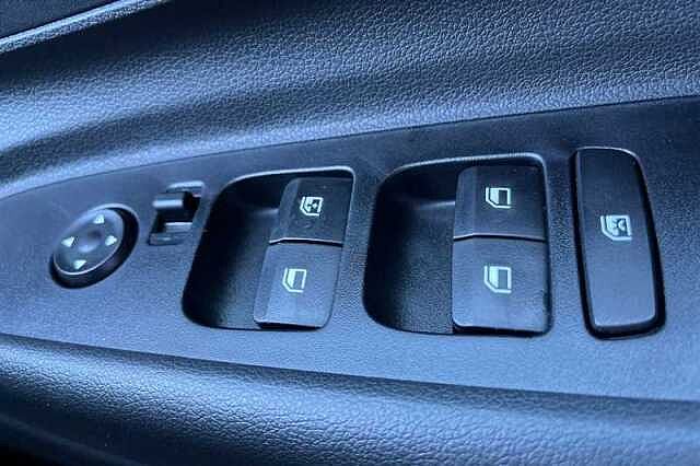 Hyundai I20 1.0 T-GDi Black Line Hatchback 5dr Petrol Manual Euro 6 (s/s) (90 ps)