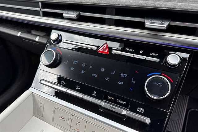 Hyundai SANTA FE 1.6 T-GDi 13.8kWh Ultimate SUV 5dr Petrol Plug-in Hybrid Auto 4WD Euro 6 (s/s) (