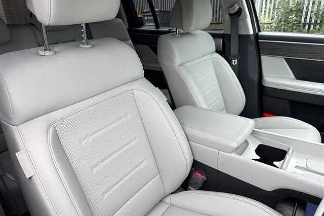 Hyundai SANTA FE 1.6 T-GDi 13.8kWh Ultimate SUV 5dr Petrol Plug-in Hybrid Auto 4WD Euro 6 (s/s) (