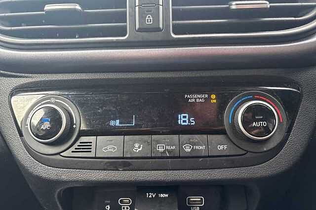 Hyundai I10 1.2 Premium Hatchback 5dr Petrol Auto Euro 6 (s/s) (84 ps)